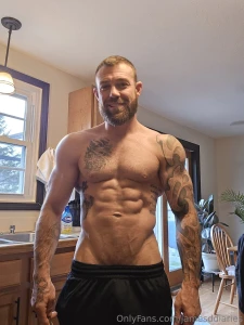 Go check out my vip page where you get to see all the good stuff go