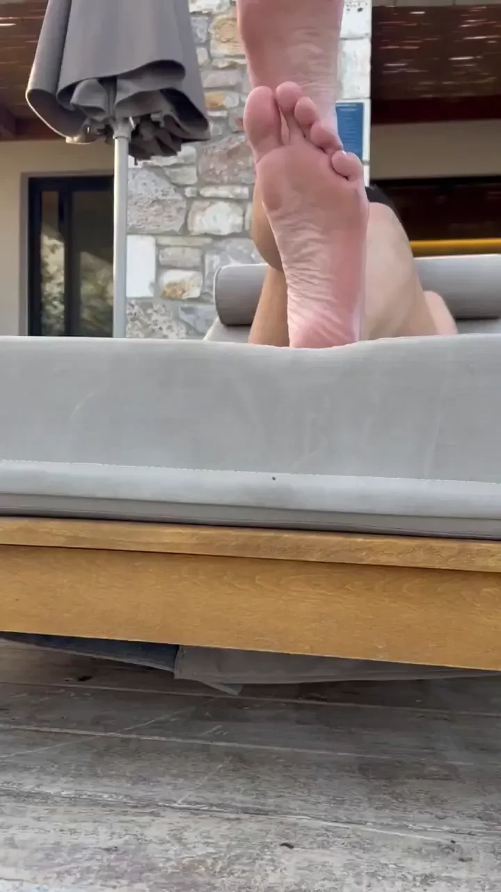 Hey guys my first sign of life from greece unfortunately the sun has 