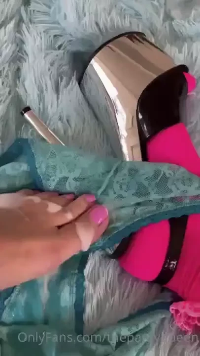 Cum on my pretty feet part 1 