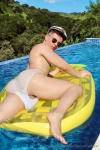 Make me crazy when i get my suck dick backwards me pone loco cuando me