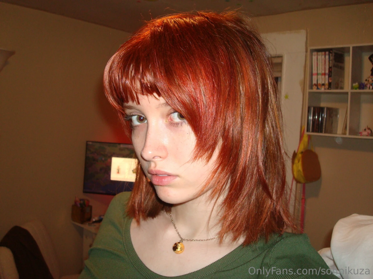 Me today vs a year ago lol only thing that changed is my hair got 