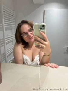 Fresh out the shower and feeling like a lil cinnamon roll don t judge