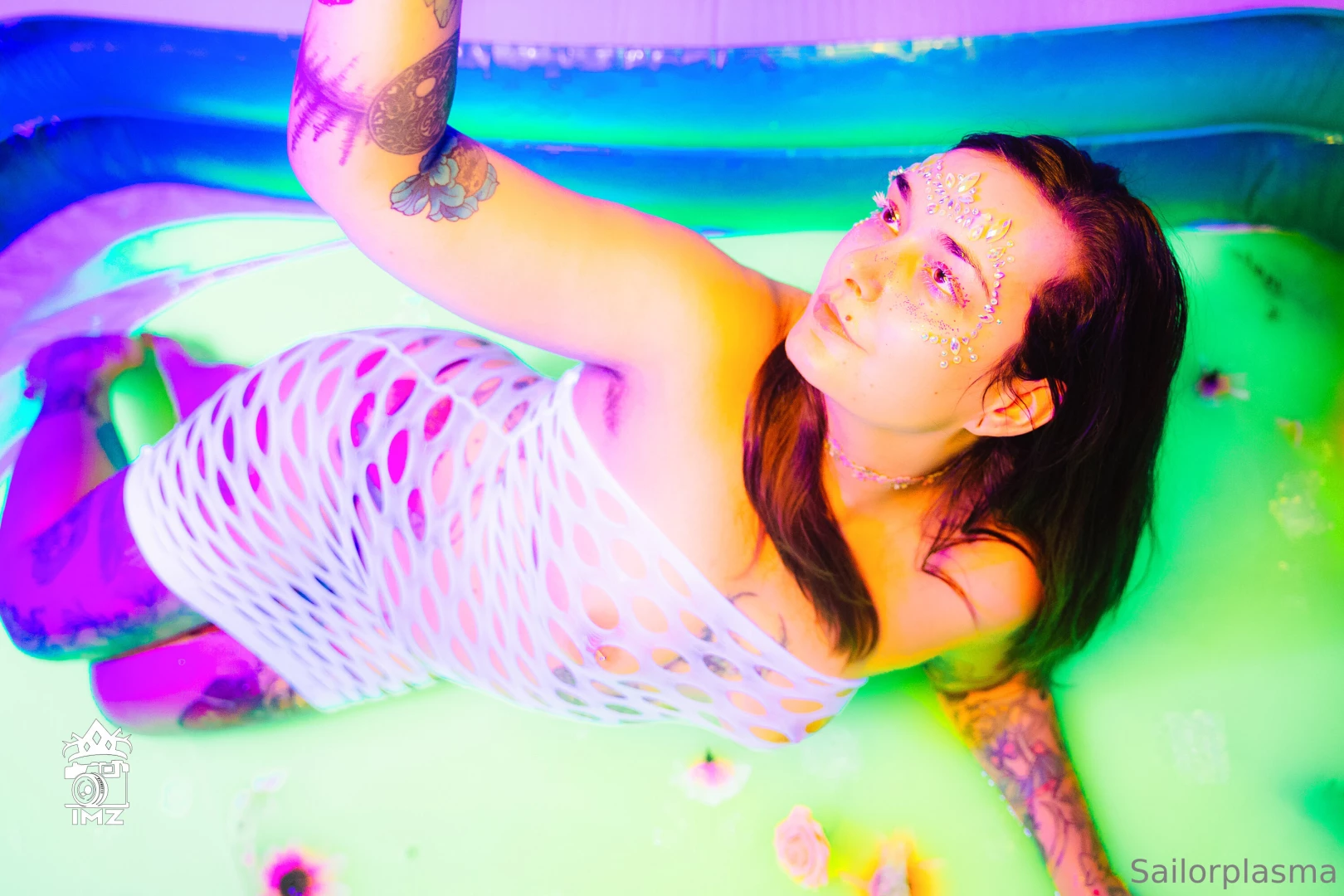 Slipping and sliding in slime wanna see the rest of this set 