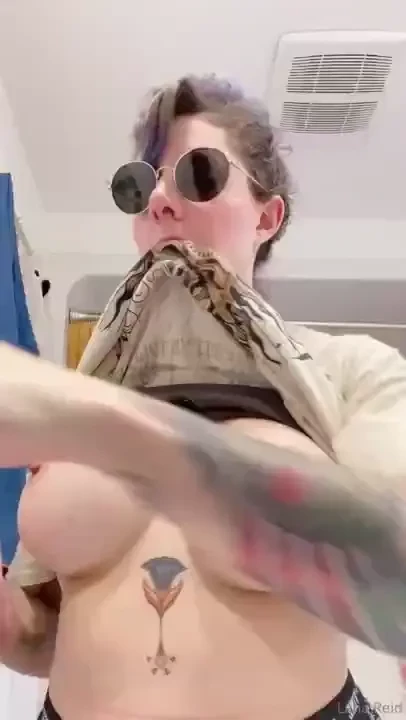 Wanna massage them for me you can cum all over them after 