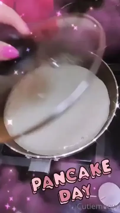 Pancake day swipe until the end to see syrup dripping on my tits 