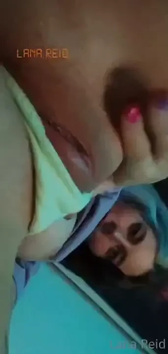 In love with my new oversized t-shirt swipe to see what s underneath 