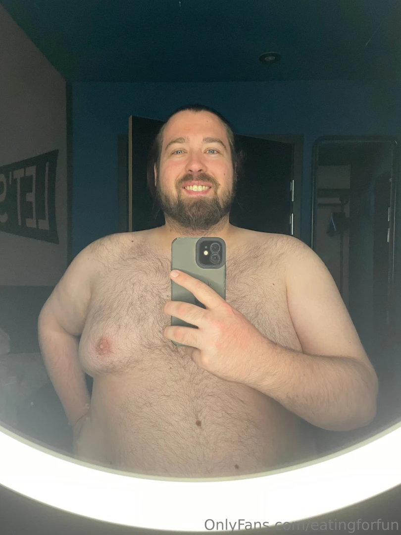 Hotel vibes with and without my t-shirt for scientific comparison part 2 