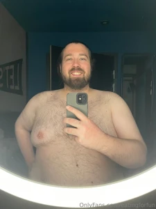 Hotel vibes with and without my t-shirt for scientific comparison part 2