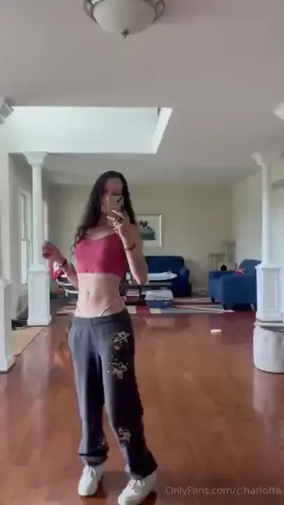 And oh my god look at this mirror i was da boutta strip right there- 