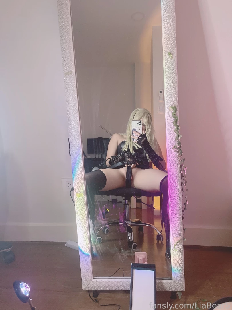 Mirror mirror on the wall whose the sweetest sub of them all 