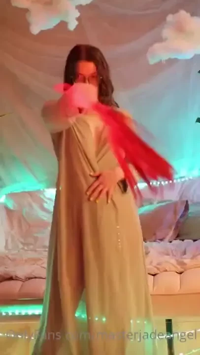 Swingin my precious flogger 