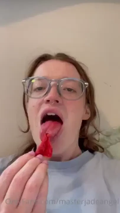 Hehehe soo you wanna watch me eat pussy or somethin 