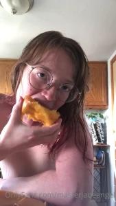 Fresh outta the shower eating a wet juicy mango