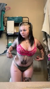 Who s cumming to my page tonight can t wait for all that sticky thick