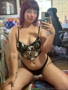 Want your tongue deep between these legs while i moan for you