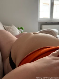 Wie gef llt es euch die aussicht lillysothick fatbelly thickgirl part 1