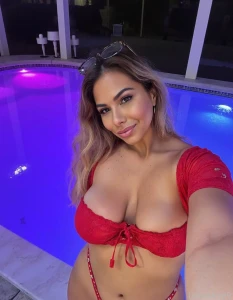 Happy 4th babe ready for fireworks between my legs