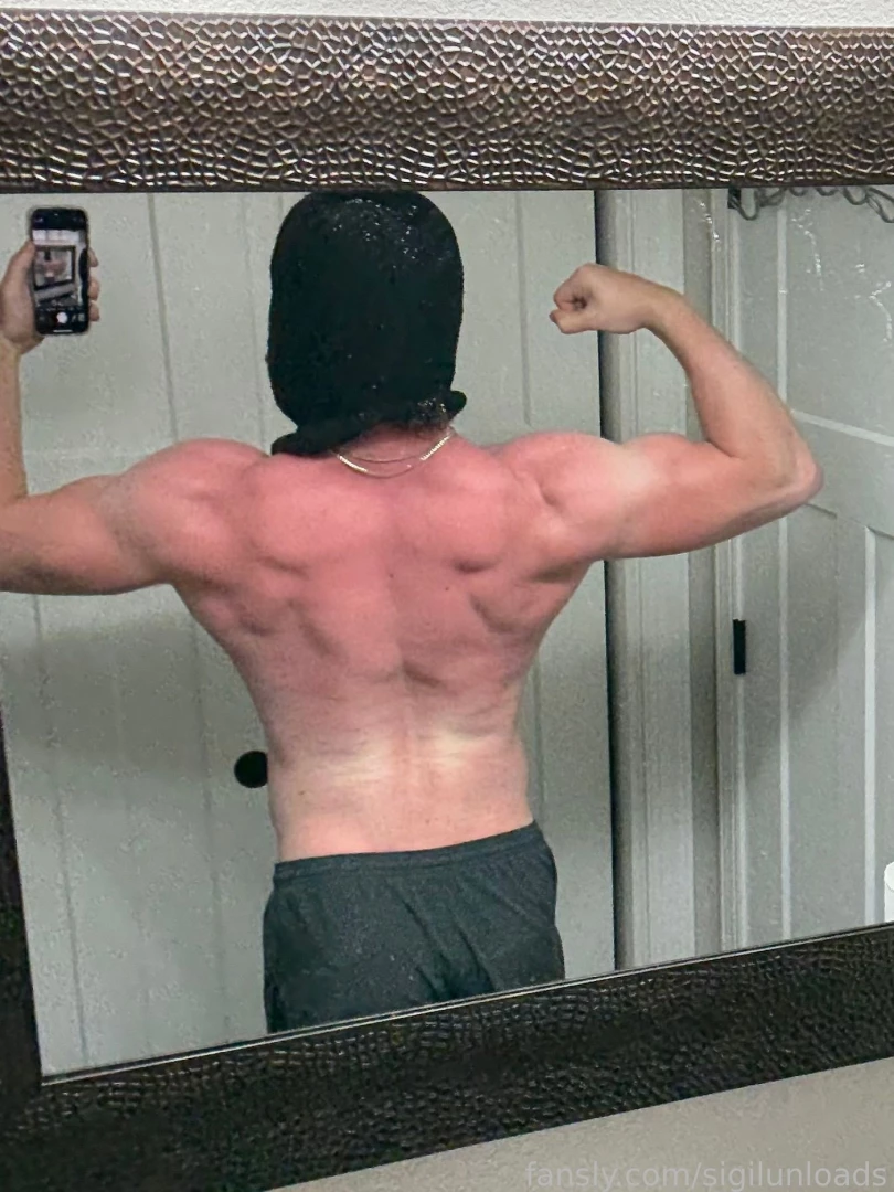 Beefed with the sun today fyp ass muscle back biceps abs pits bi part 2 