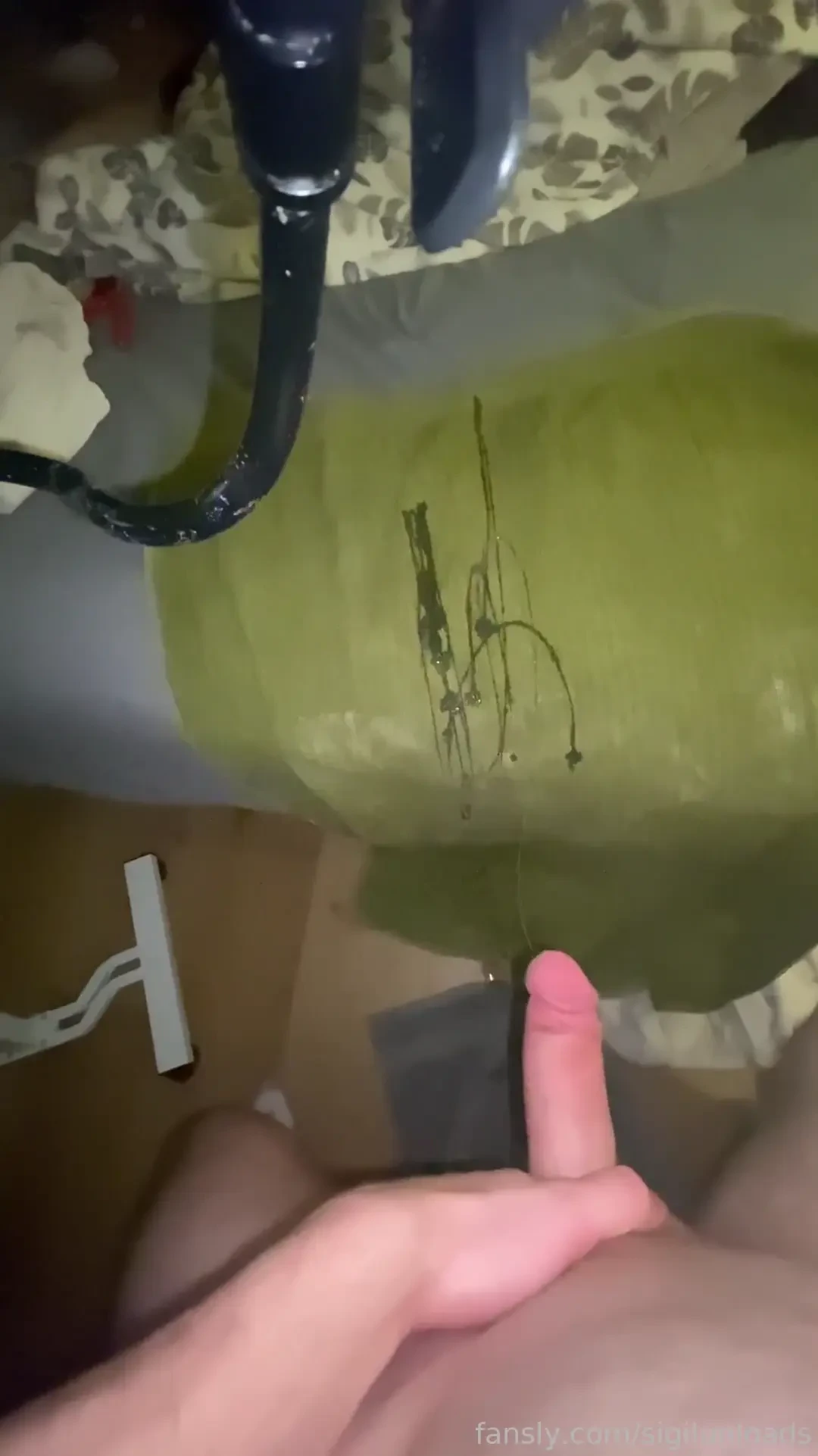 Where are the cumsluts that need a mouthful cum cumshot fyp 