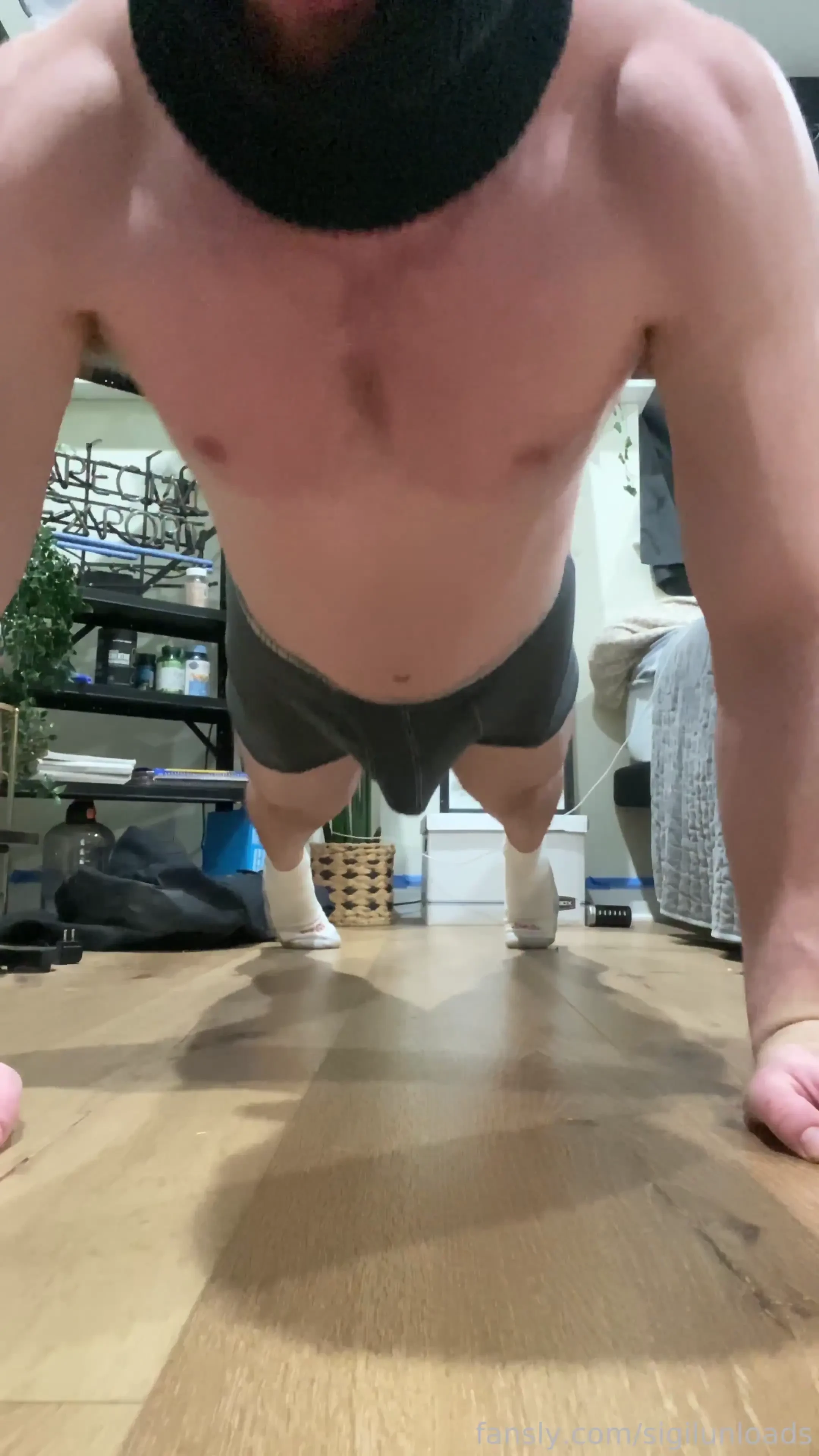 How to know when your push-up is deep enough fyp fit male tease bulge 