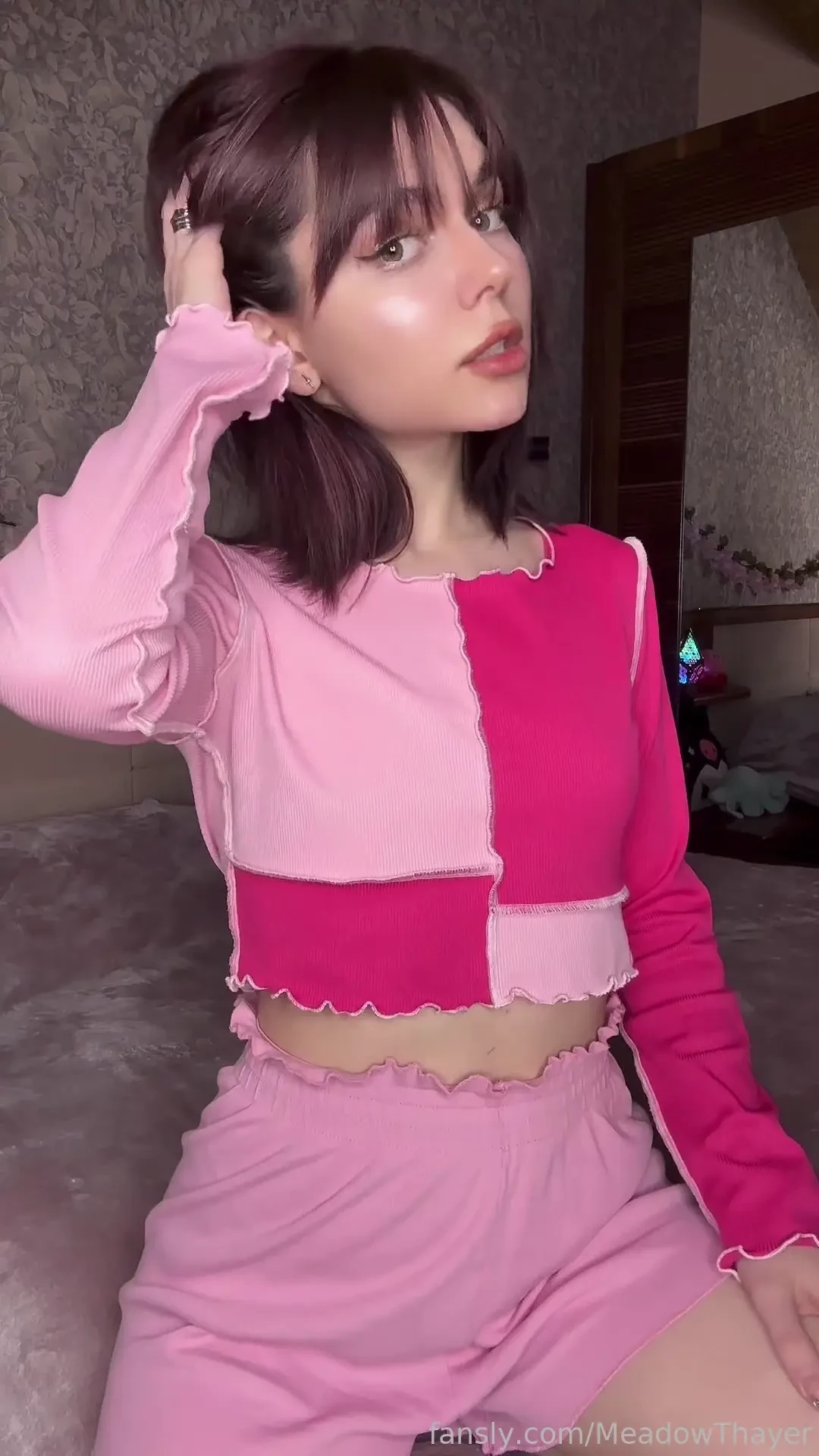 How about you get cozy on my bed babyface teen petite 18 egirl 