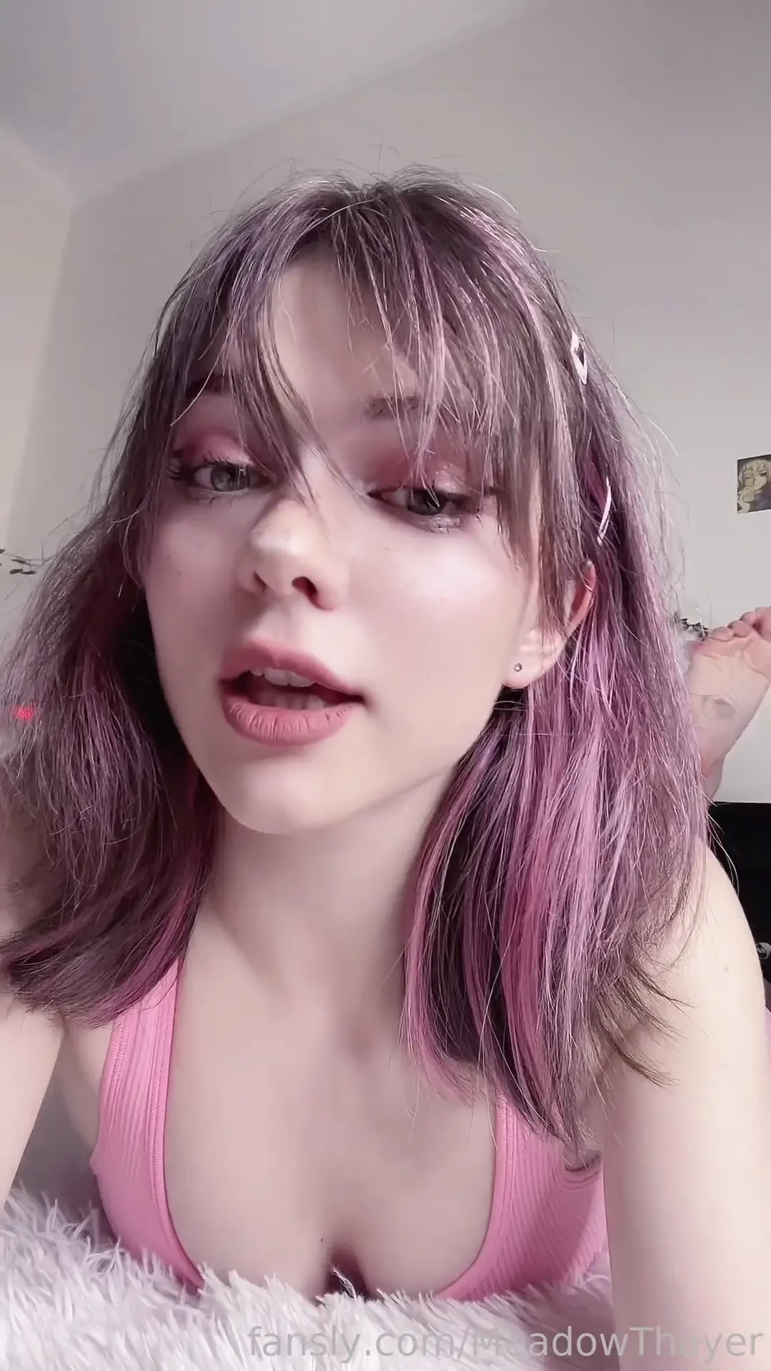 Sorry for the slipping phone and dirty feet oh wait don t you mind 