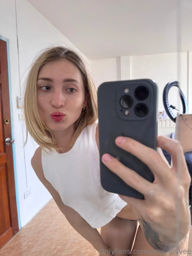 Today my mirror told me i m fiery 