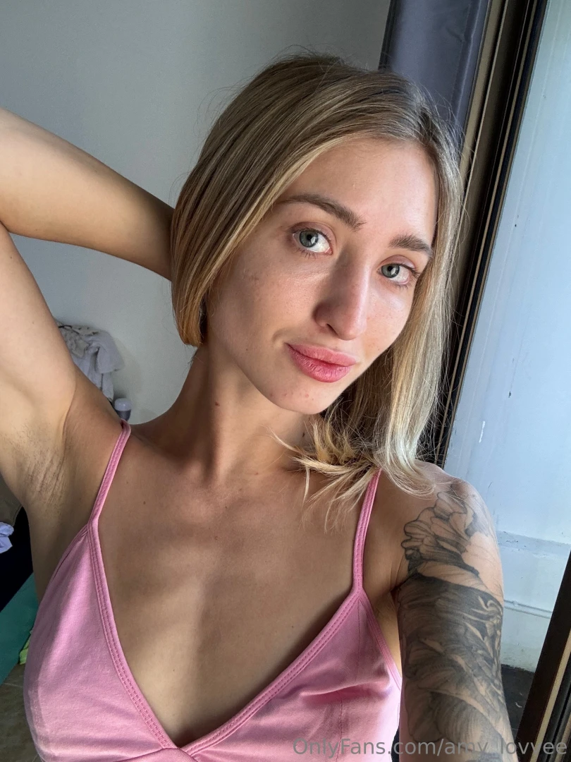 This pink top looks great on me but i d rather not wear it 