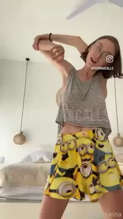 It s a double trick fyp bounce nobra glasses shorthair bigboobs 