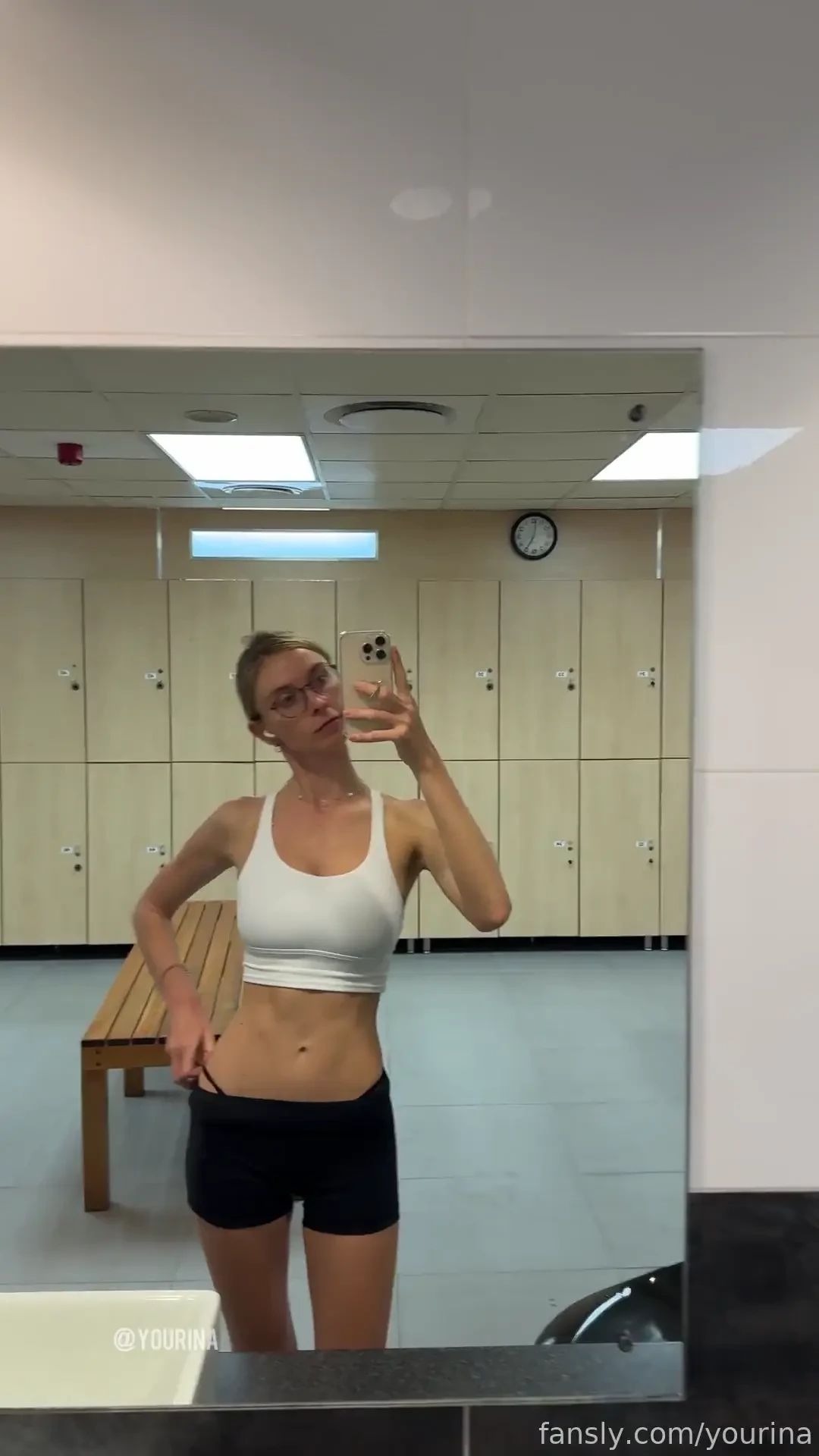 Bigboobs glasses nerdy goofy nextdoor jugs fyp musclemommy gym 