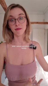 Bigboobs glasses nerdy goofy nextdoor jugs fyp part 4