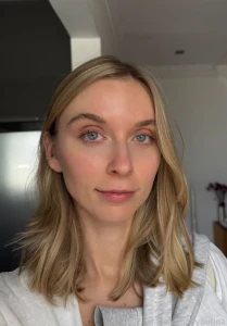 I was thinking of changing my profile picture here please help me part 8