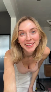 I was thinking of changing my profile picture here please help me