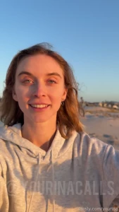 Bigboobs glasses nerdy goofy nextdoor jugs fyp selfie