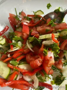 A simple salad everything is super but i think it s missing chicken or