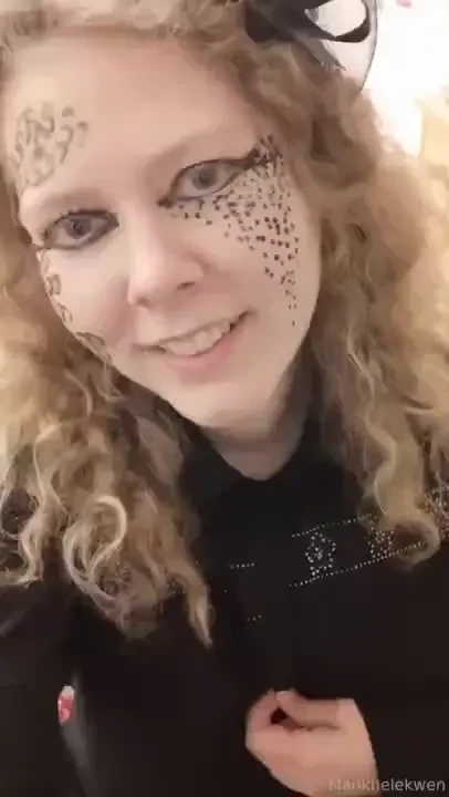 So what do you think fyp dress shirt boobs pussy butt ass oslo woman 