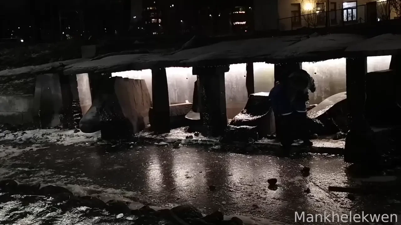 I really want to take proper nude photos here at some point but for part 2 