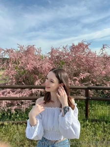 Flowers and march 8 are synonymous words