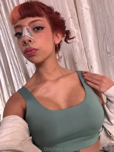 Monday look messy bun bare legs and a head full of ideas just imagine