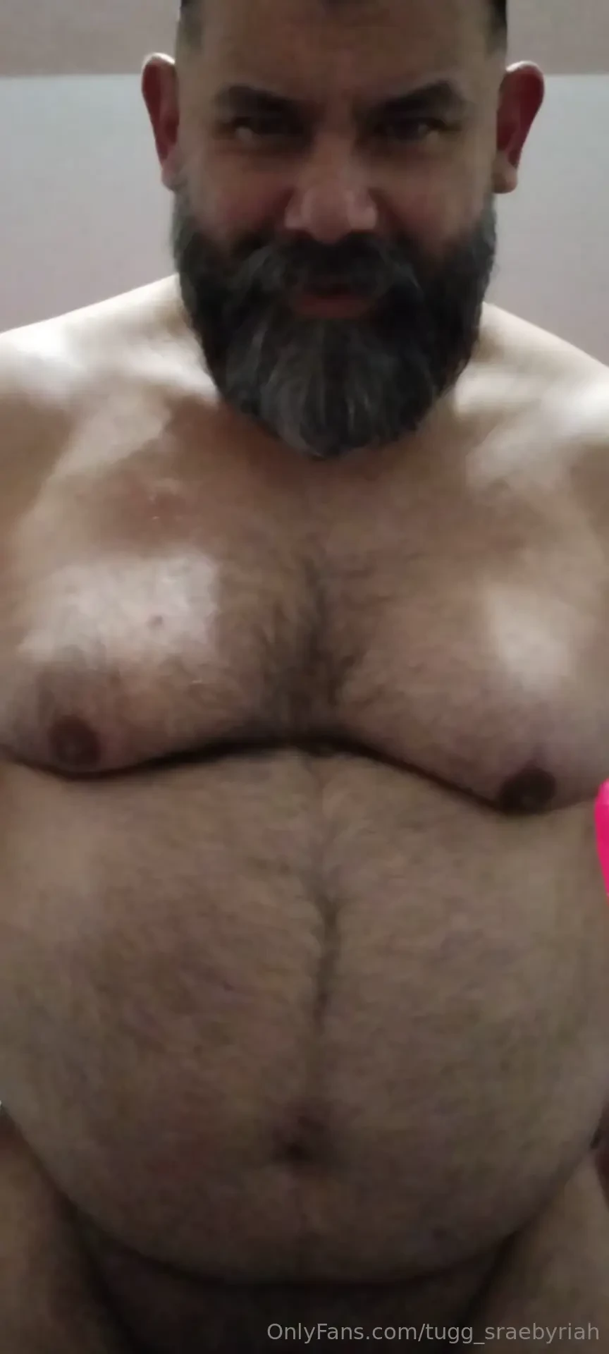 Daddy tuggs fresh haircut and beard trim need to eat a clean hole 