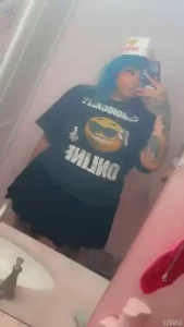 I bet u wanted to see up my skirt the whole stream huh well fine here