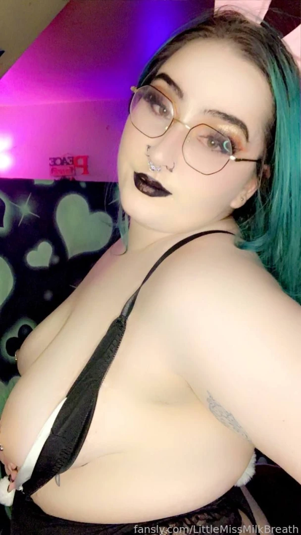 I m a sweet girl who will keep you company and comfort you i love anal part 5 