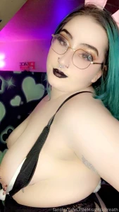 I m a sweet girl who will keep you company and comfort you i love anal part 5