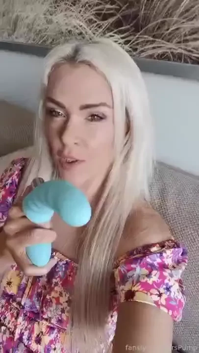 Unboxed my new toy and i just had to xxxx 