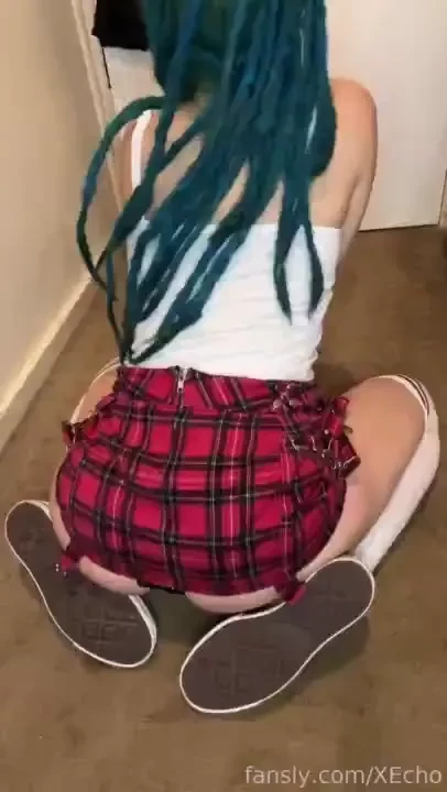 Hey you see those panties barely covering my ass just there yeh those 