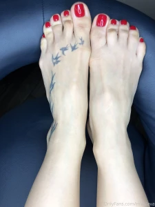 New fresh pedi do you like my silky soft and sweaty feet choose your part 2