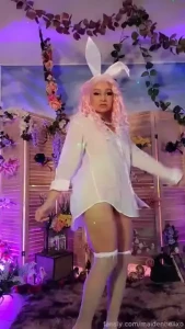 I am live on cb maidenhellxo