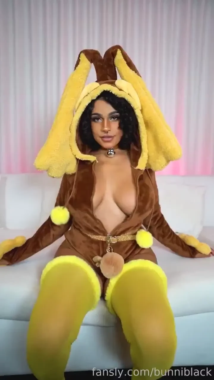 The last of our lovely lopunny for now but she enters into the custom 