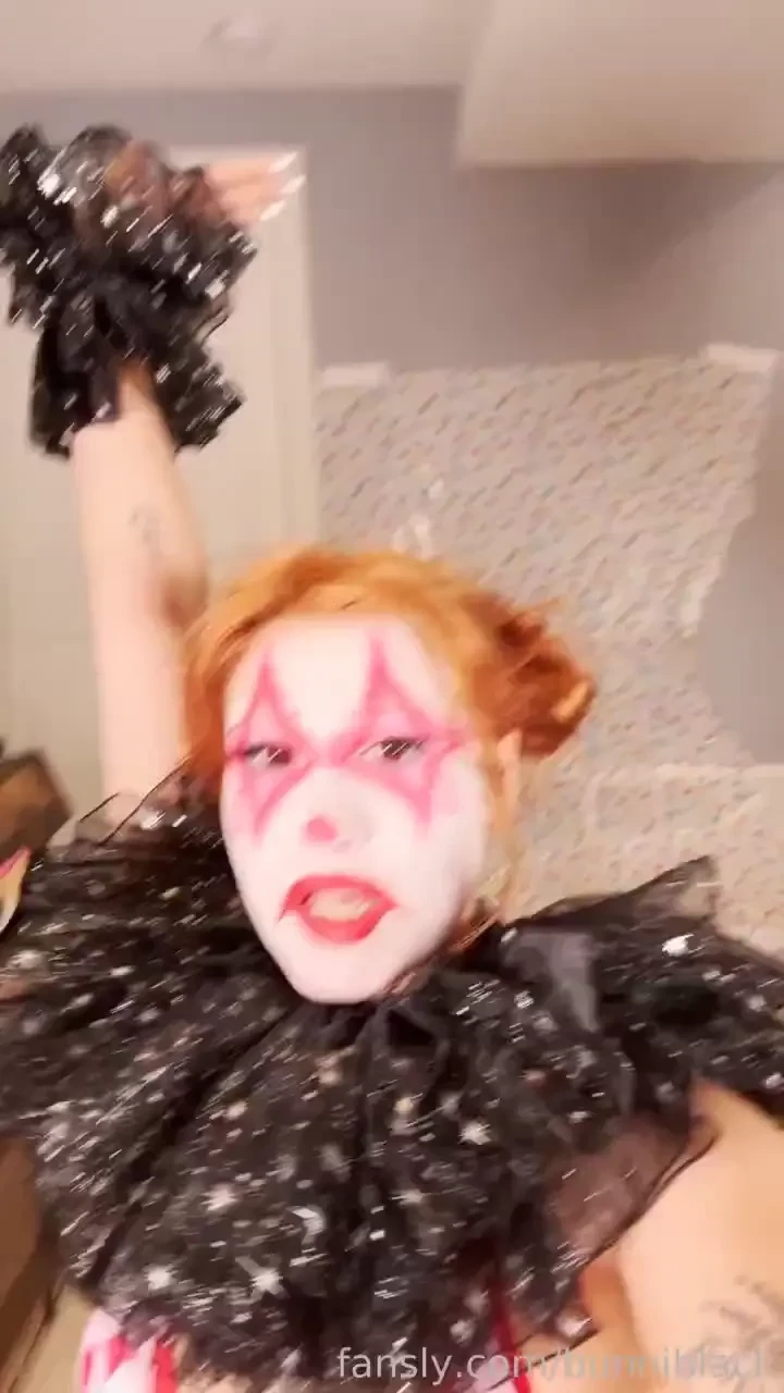 Did you see it did you seeeee my super messy clown scene with part 1 