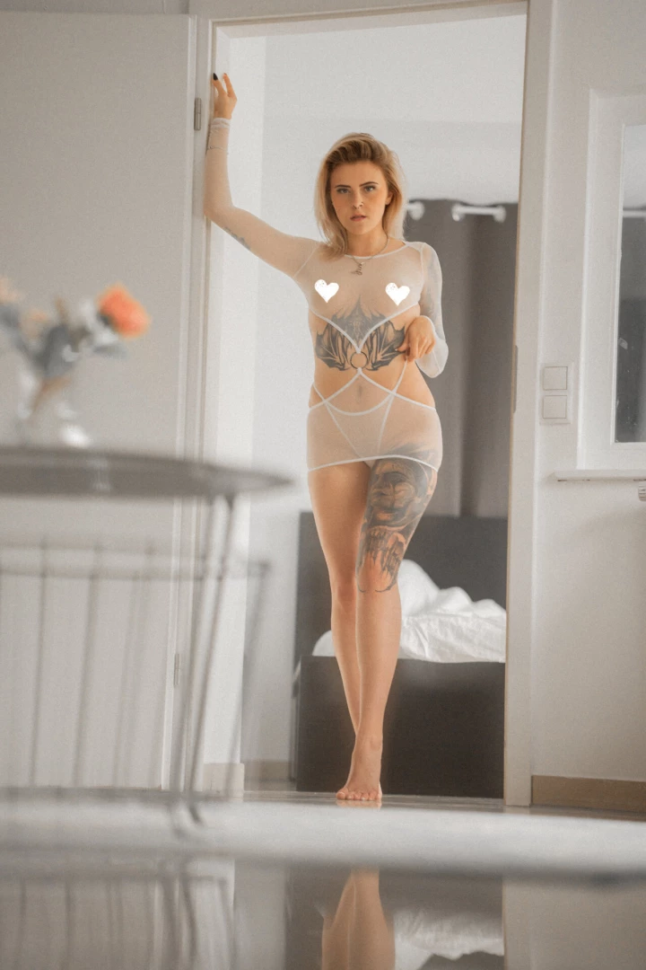 Das erste paket aus dem shooting mit silv official ist drau en 